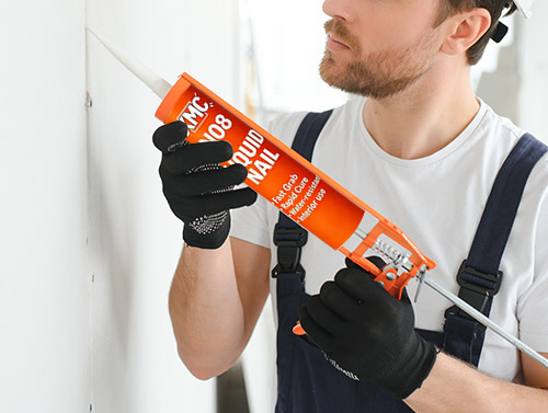 Adhésif sans ongles pour construction intérieure